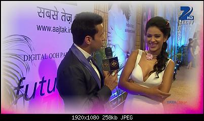 Nia Sharma hot cleavage in Gold Awards, Bolly Tube