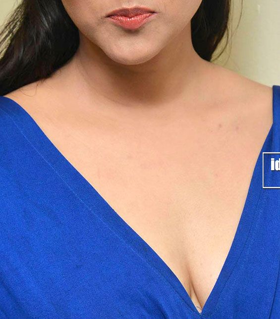 Mannara Chopra deep cleavage nude without bra 2