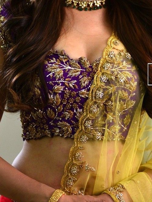 Pragya Jaiswal nude navel xxx naked blouse in h(1)