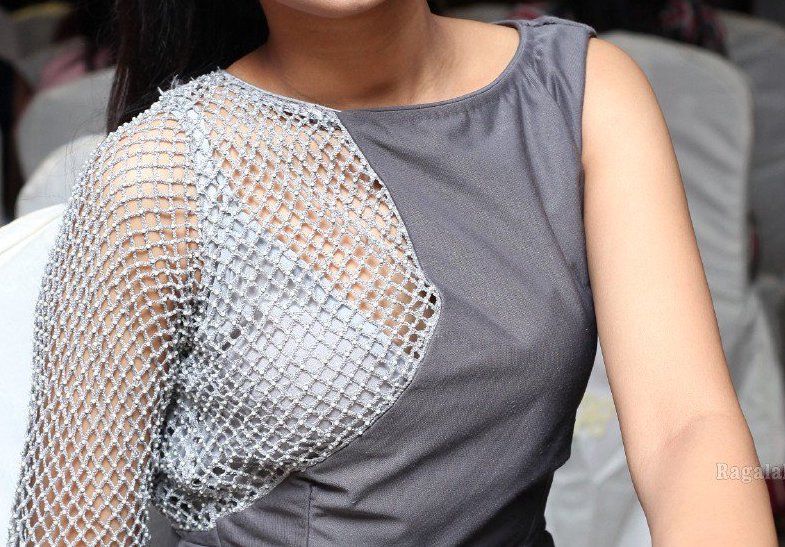 Sushmitha Raj hot bra naked net dress sexy photo, Bolly Tube