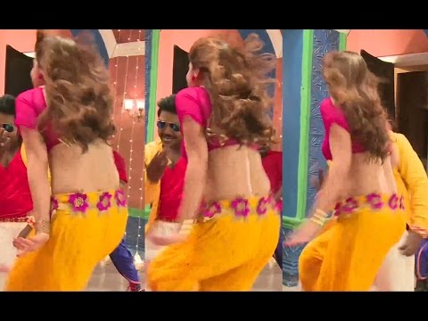 Lakshmi Rai sexy back show