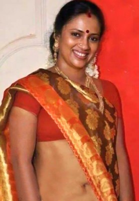 Lakshmy Ramakrishnan nude navel in saree ht aunty actress