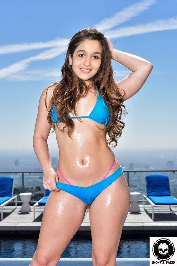Alia Bhatt showing her body in blue bra and panties