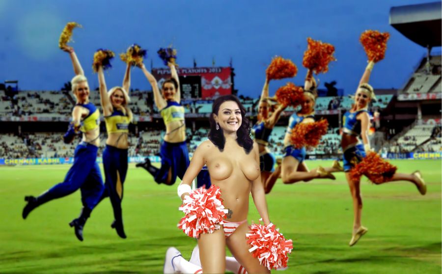 Cheerleader Captain Preity Zinta cheerleading for IPL, Bolly Tube