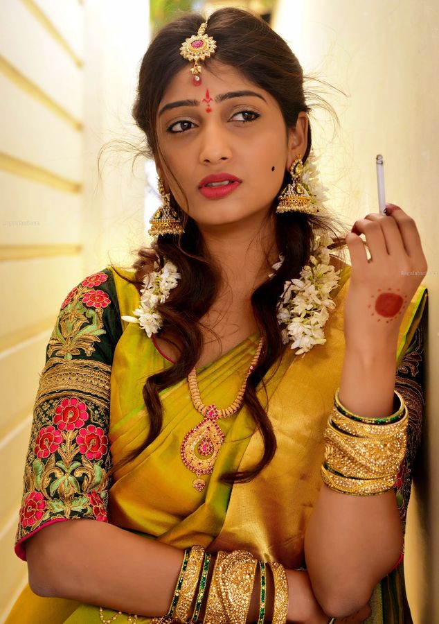 Priya Vadlamani smoking in wedding dress sexy bitch xxx picture