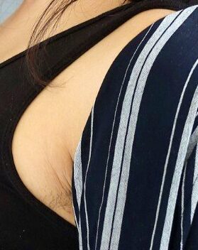 Priyanka Jawalkar hairy armpit in sleeveless black banian boobs side view, Bolly Tube
