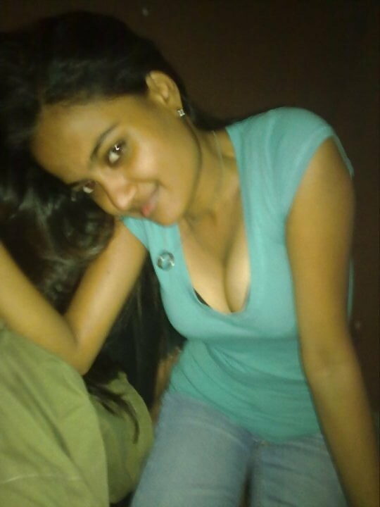 Reshmi Menon hot nude stills, Bolly Tube
