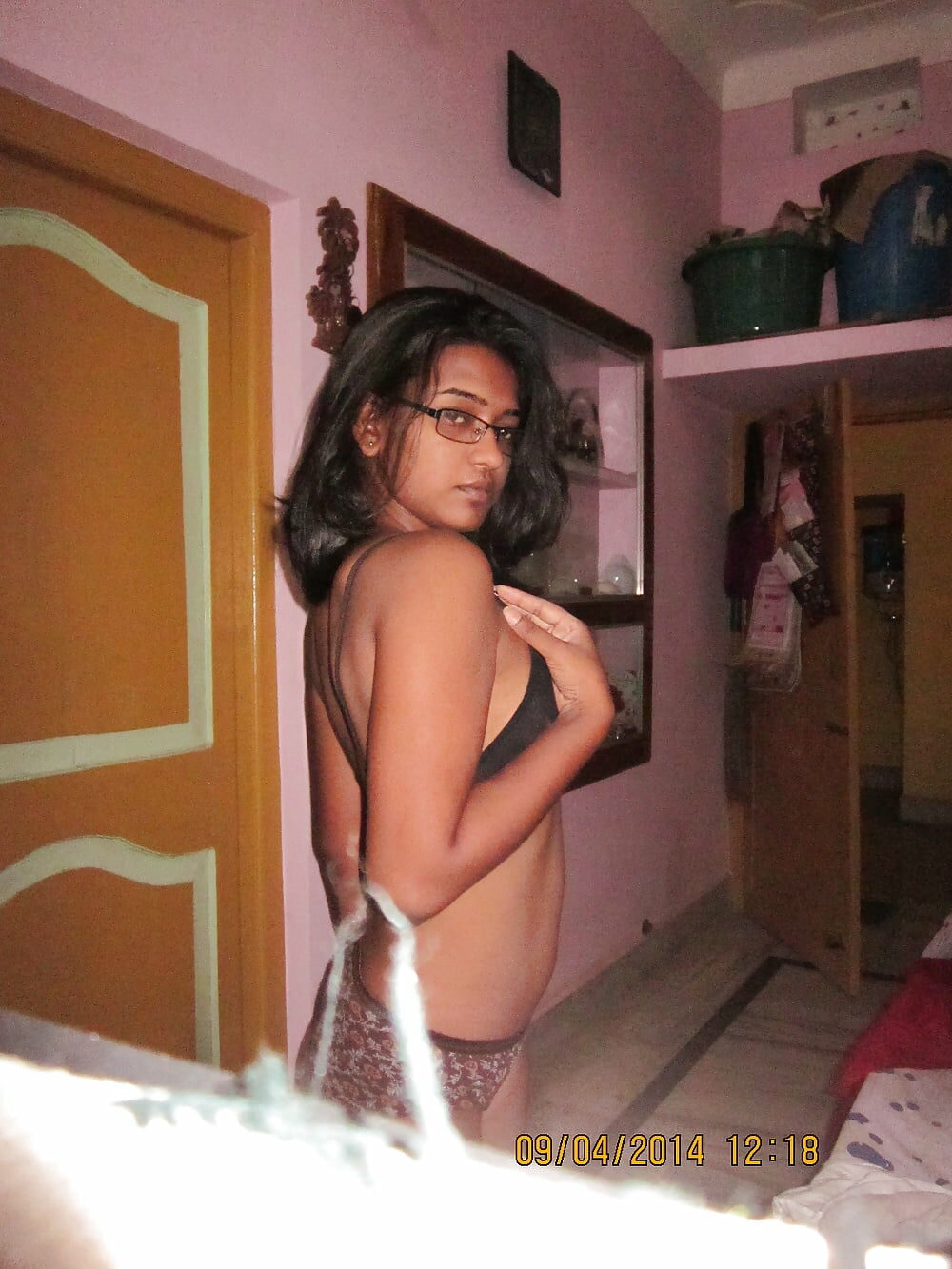 Aishwarya Rajesh sex nude fucking images, Bolly Tube
