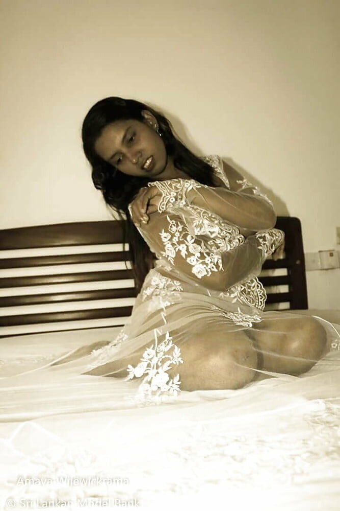Archanna Guptaa nude sex photos, Bolly Tube
