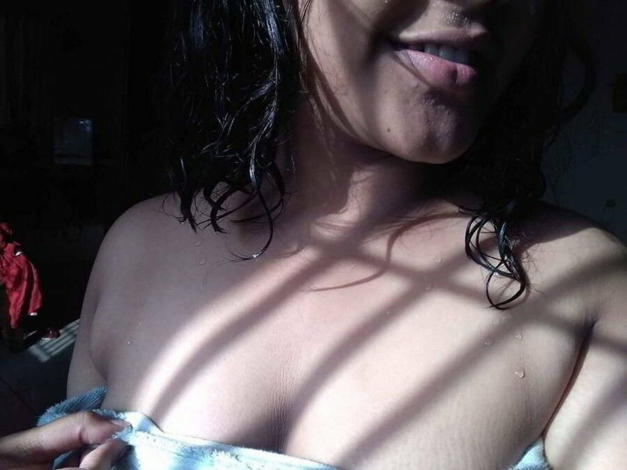Naked singer Anuradha Sriram sex xxx photos hd, Bolly Tube