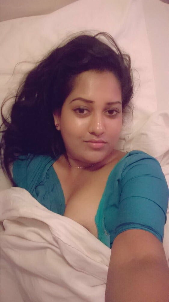 Ashna Zaveri south indian hot photos without dress, Bolly Tube