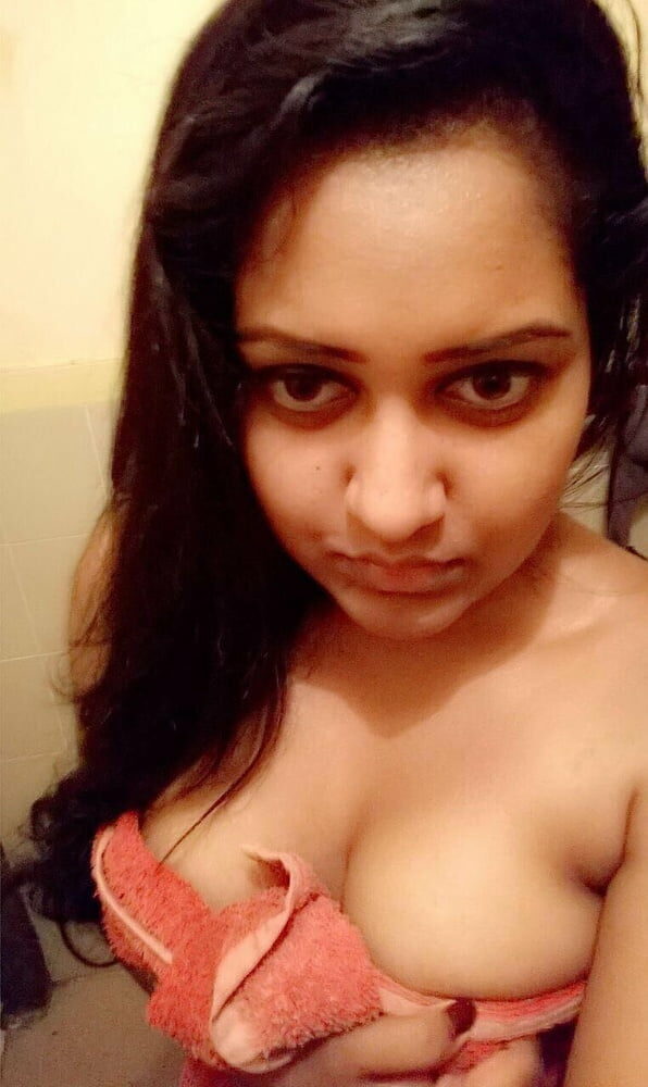 Ashna Zaveri south indian hot photos without dress, Bolly Tube