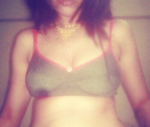 Meghana Raj xxx porn nude hd hot bikini photo, Bolly Tube