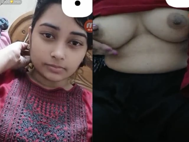 Beautiful Cam Girl Round Boobs Nude Private Show