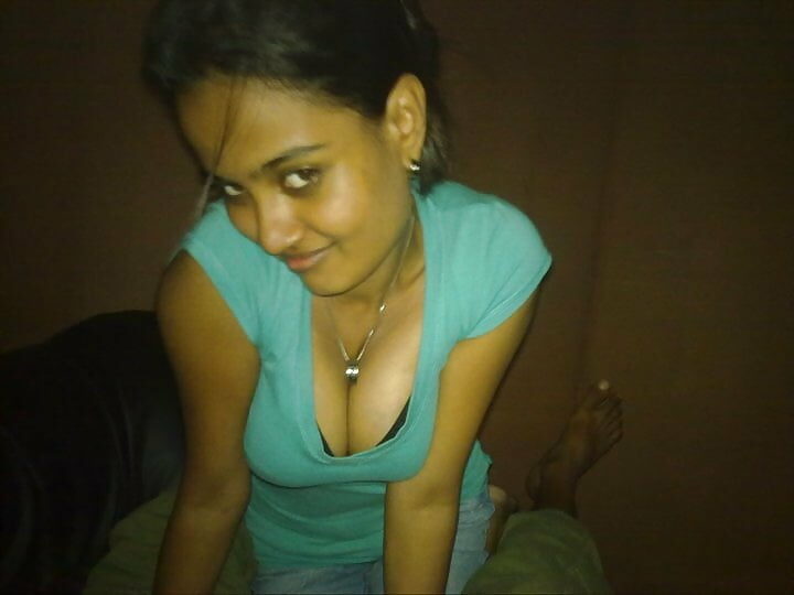 Reshmi Menon hot nude stills, Bolly Tube