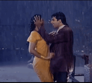 Raveena akshay romance in rain