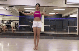 Jhanvi Kapoor Belly Dance, Bolly Tube