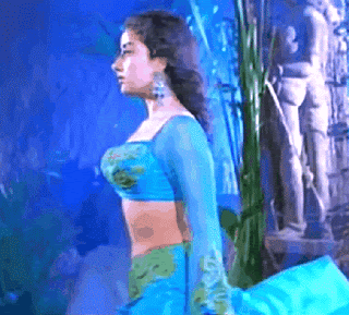 video2gif_20190109_202841-2020-7645544