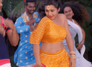 Kajal Raghwani hot dance, Bolly Tube