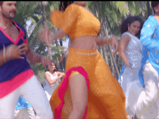 Kajal Raghwani hot dance, Bolly Tube