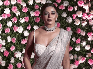 Neha Pendse white saree, Bolly Tube