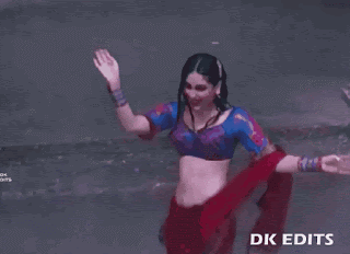Kareena Kapoor saree drop navel, Bolly Tube