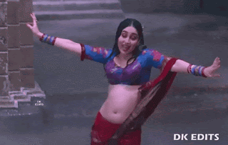 Kareena Kapoor saree drop navel, Bolly Tube