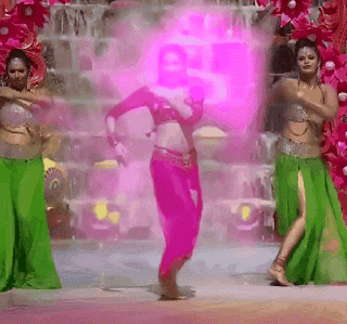 Nora Fatehi and Pooja Bose wet dance, Bolly Tube