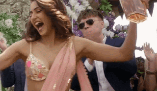 video2gif_20190507_064743-2020-4115305