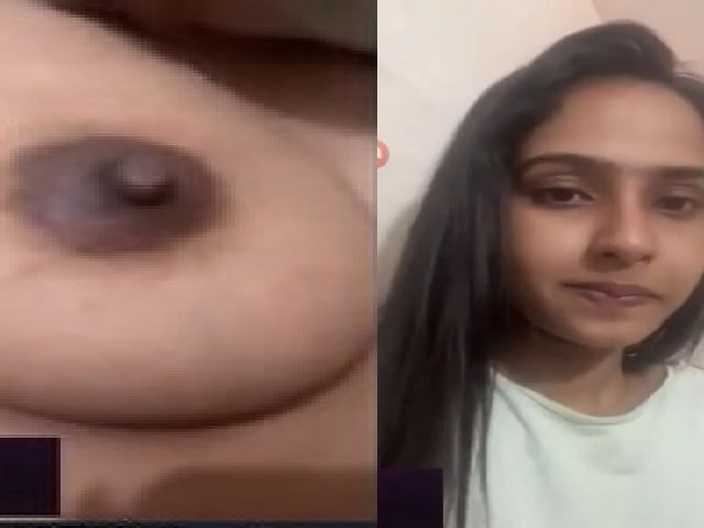 College Girl On Whatsapp Showing Boobs Viral Xxx