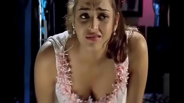 Cute young Aishwarya Rai boobs low neck cleavage show from her first Film video