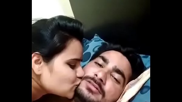 vijay tv kalakapovadhu yaru anchor jackline with her boyfriend sex video