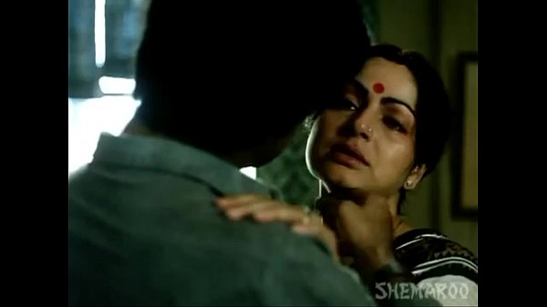 Rakhee Love Making Scene – Paroma – Classic Hindi Movie (360p)